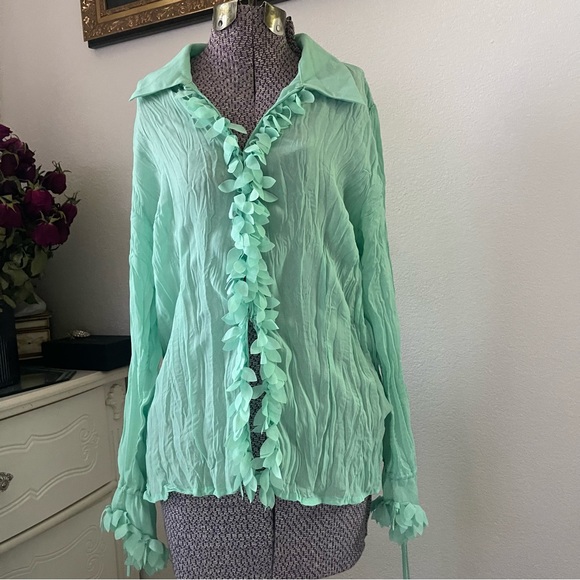 Y2K green ruffle blouse - Picture 2 of 5